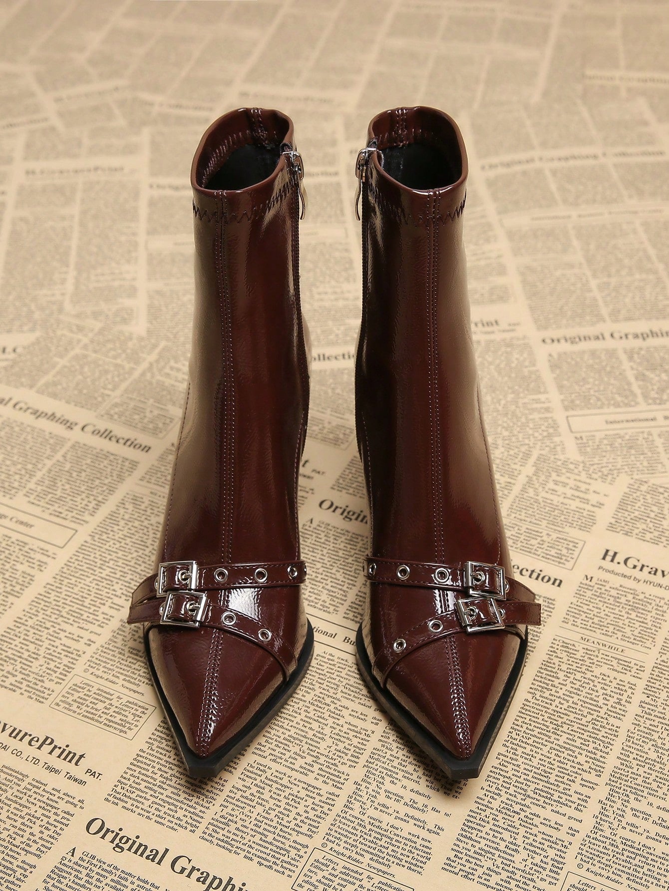 New Versatile Burgundy And Elegant Pointed Toe Thick Heel Short Boots.